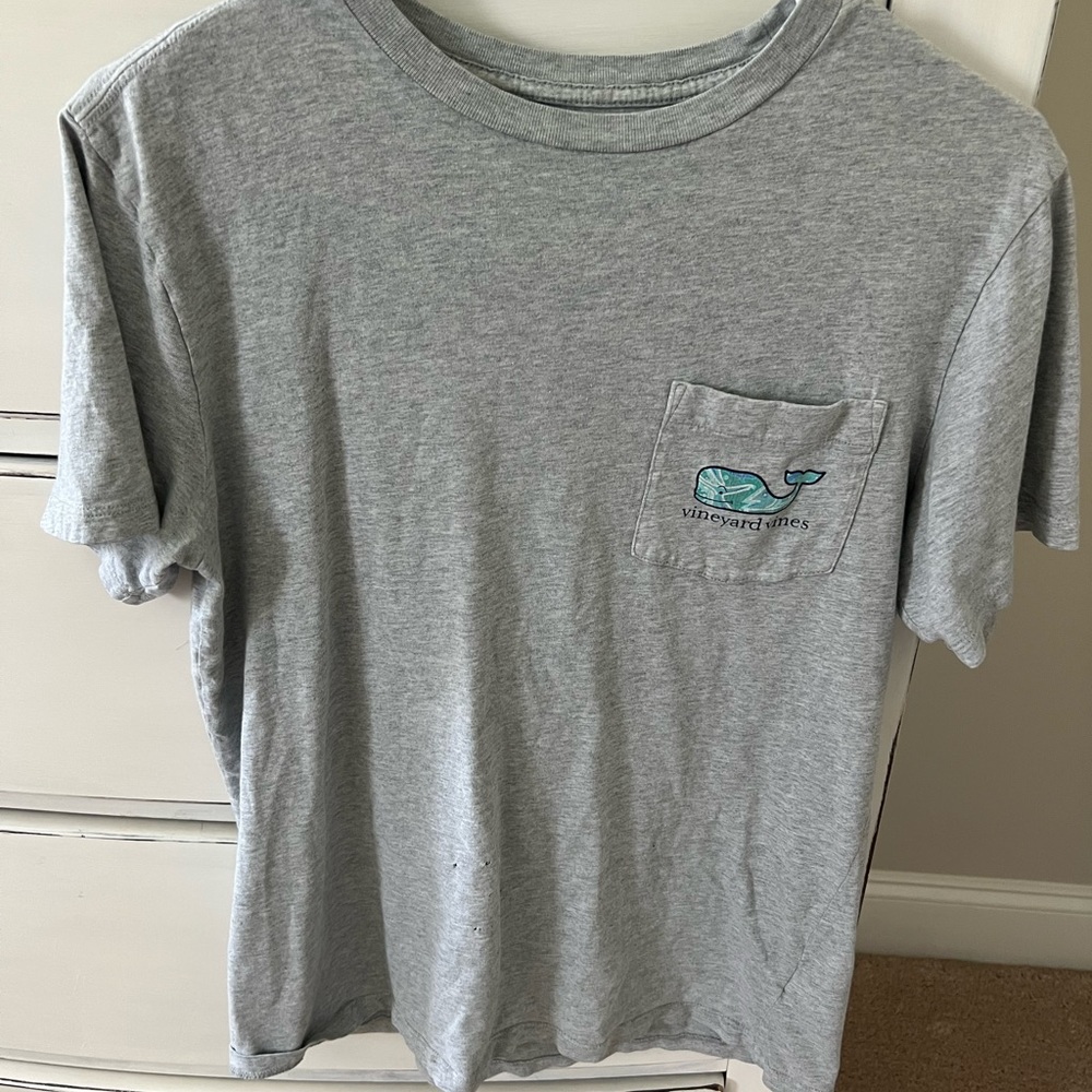 Grey Vineyard Vines Tshirt